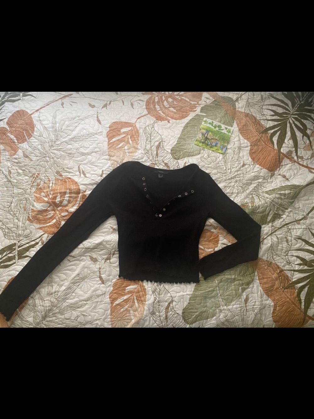 Women crop top